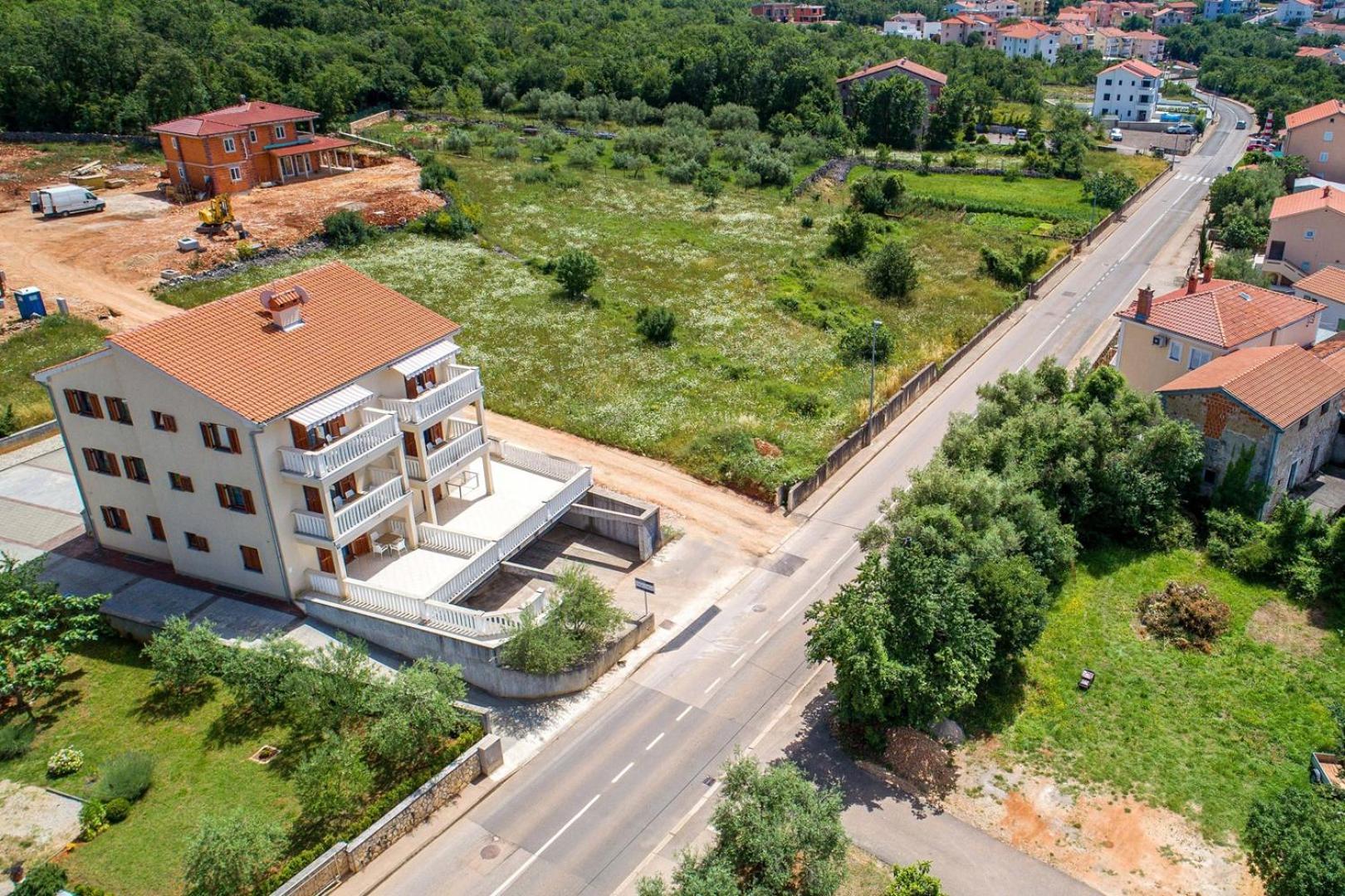 Apartments Rina Малинска Экстерьер фото