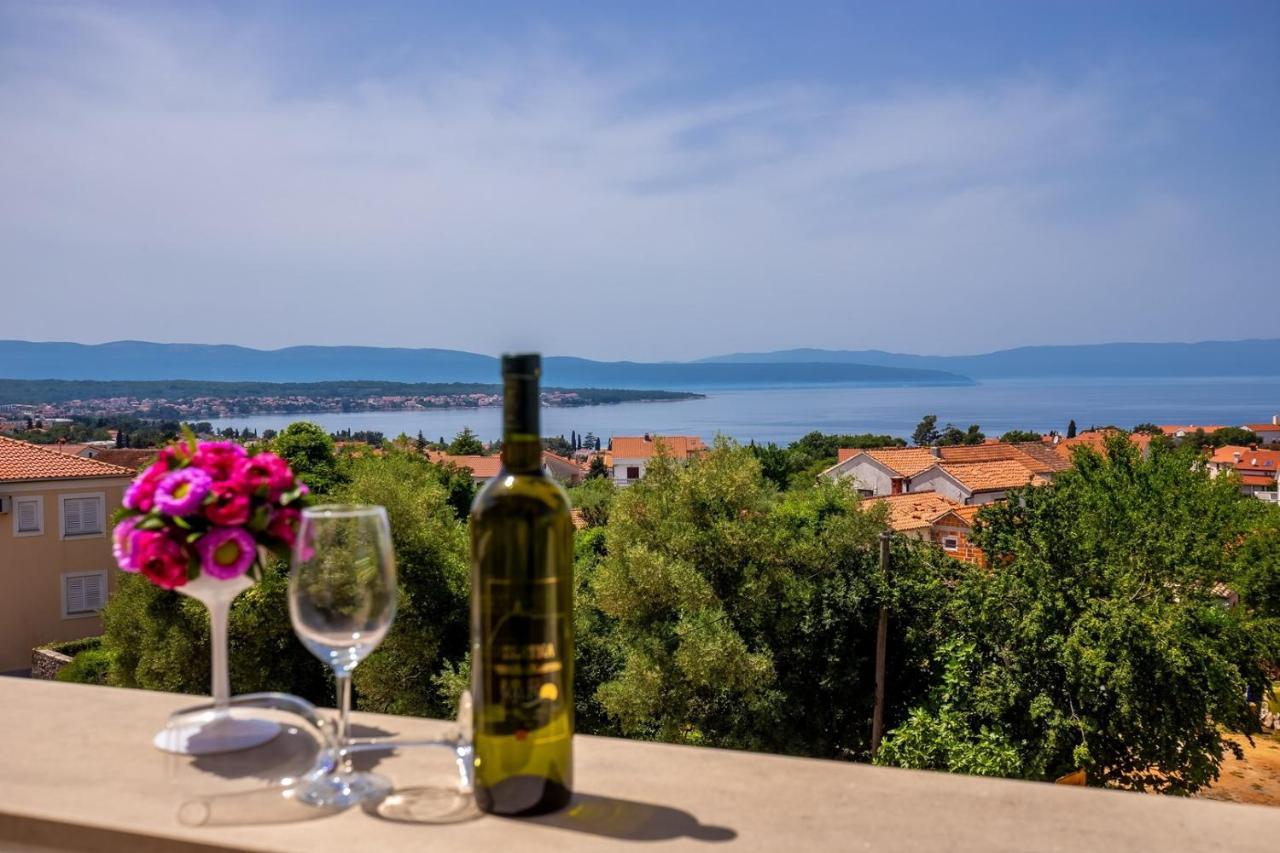 Apartments Rina Малинска Экстерьер фото
